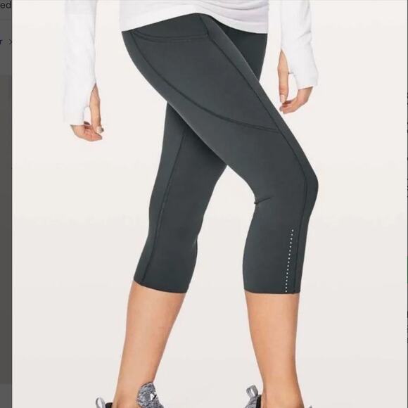 Lululemon Fast Free Crop II Nulux 18" Lightweight Naked Feel Active Run Tight 4 - Picture 2 of 7